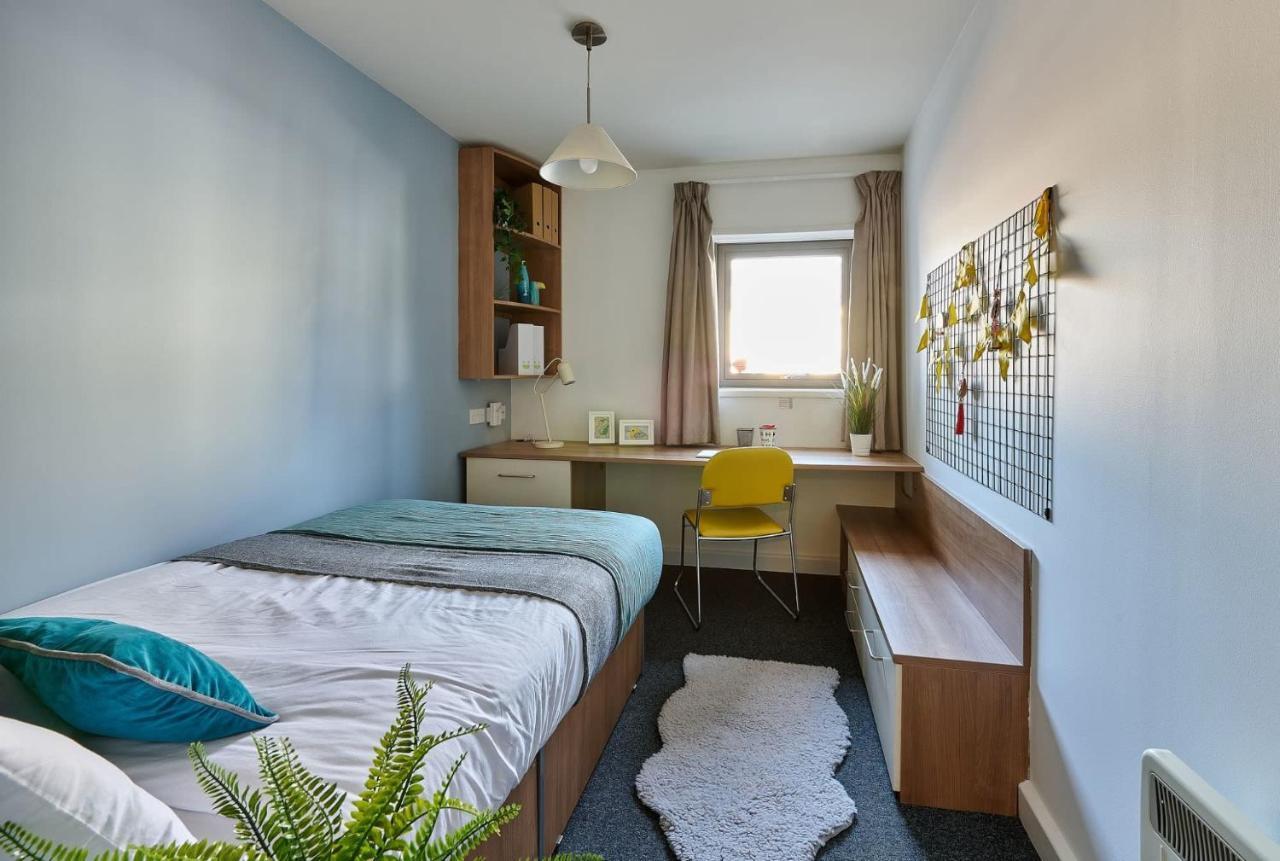 Cosy Ensuite Bedrooms At Trust House Near Exeter City Centre Bagian luar foto